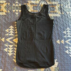 GUC women’s lululemon black mesh tank size 6
